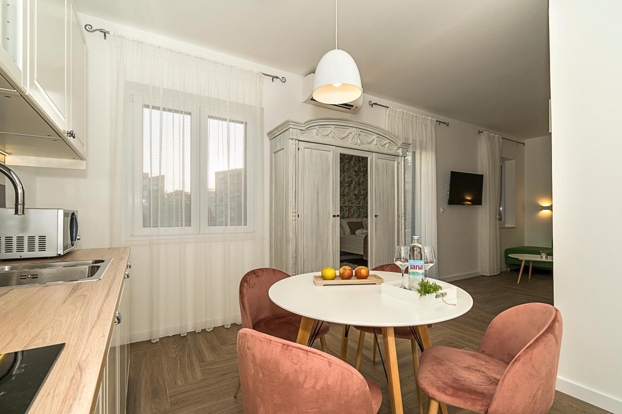 Studio Apartments Marcel Сплит Экстерьер фото